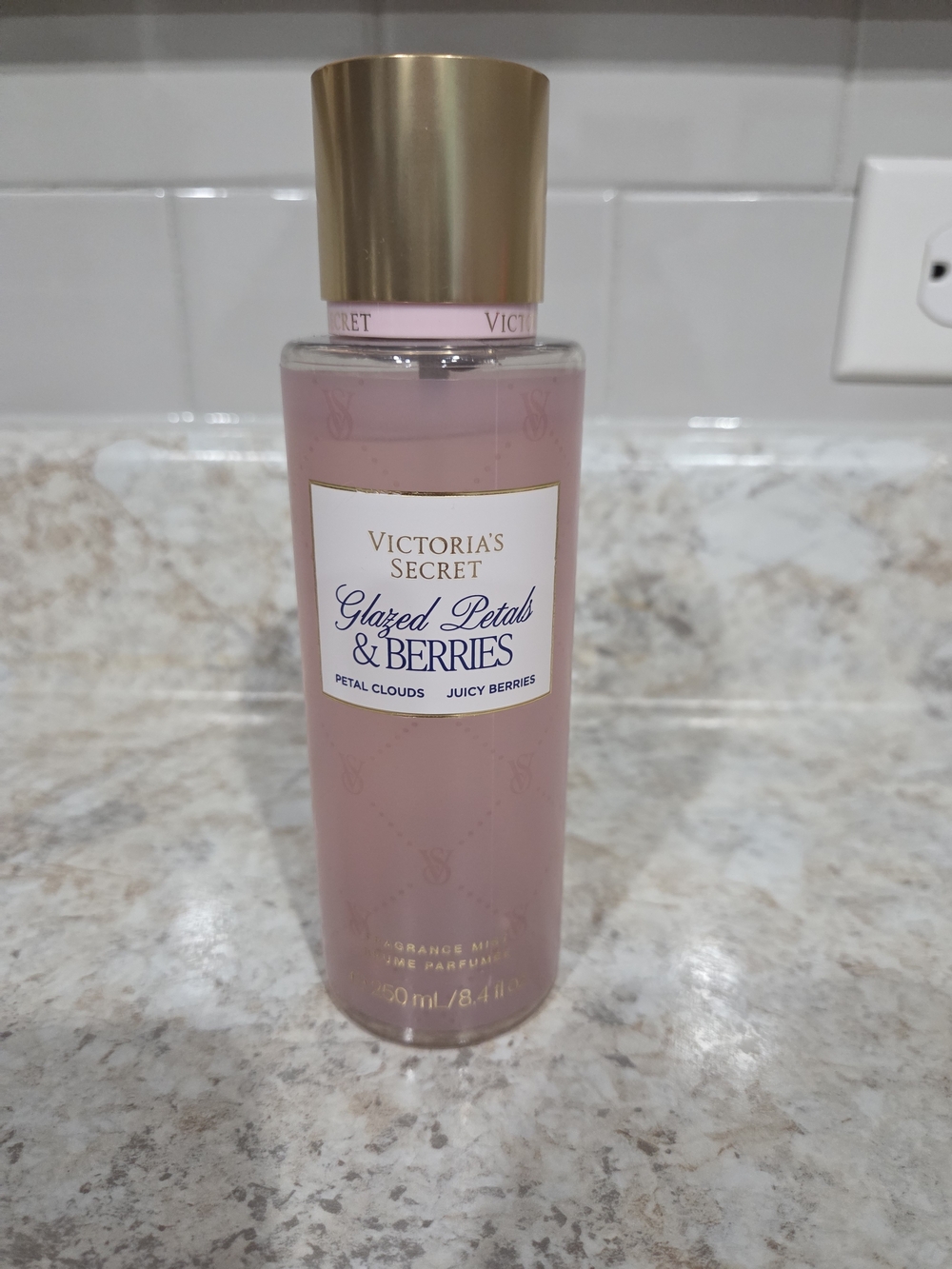 Victoria's Secret Glazed Petals & Berries Fragrance Mist